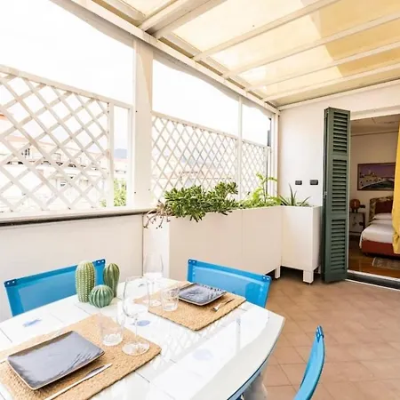 La Casa Al Mare Centro Storico Di Loano Con Garage Apartment Exterior photo