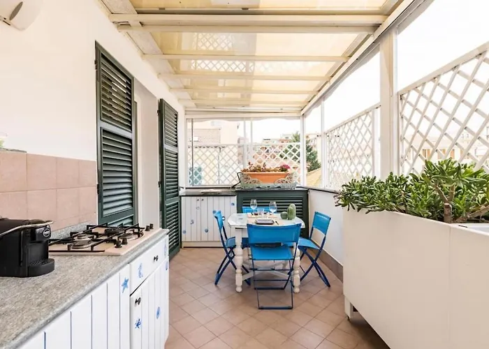 La Casa Al Mare Centro Storico Di Loano Con Garage