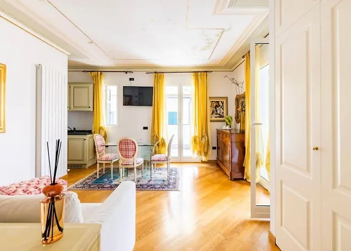 La Casa Al Mare Centro Storico Di Loano Con Garage